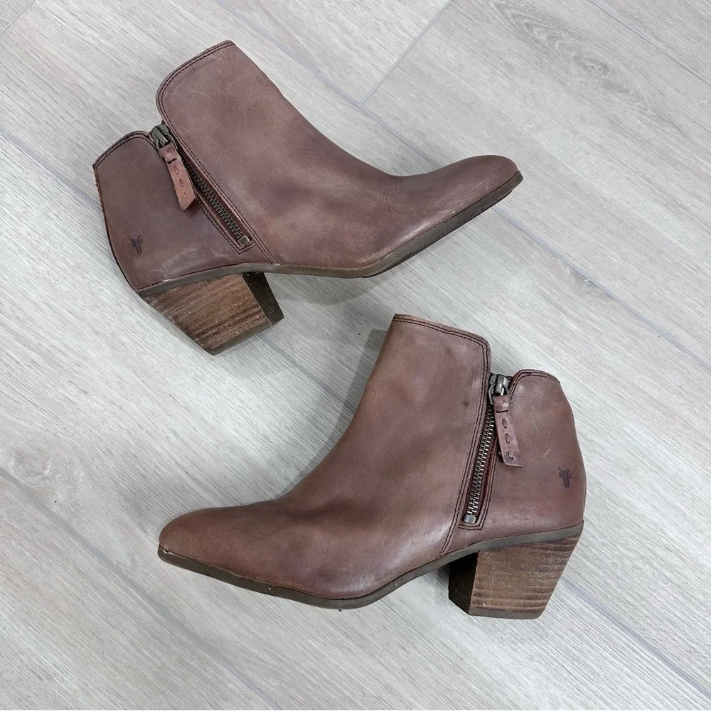 Women's Brown Leather Ankle Booties with Side Zip